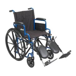 Drive Medical BLS18FBD-ELR Blue Streak Leichter Rollstuhl mit wegschwenkbaren Beinst&uuml;tzen und zur&uuml;ckklappbaren Armen