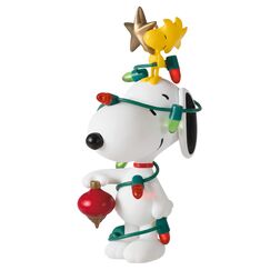 Hallmark Keepsake Weihnachts-Ornament 2021, Peanuts Spotlight on Snoopy All Decked Out