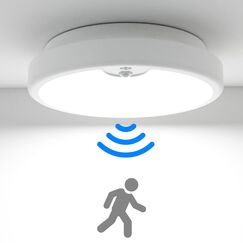 Peasur LED Deckenleuchte mit Bewegungsmelder Batteriebetrieben, 18cm Lampe Innen Aussen, 300LM 6000K Treppen Deckenlampe f&uuml;r Schrank Balkon Abstellraum Keller Flur Garage Bad K&uuml;che