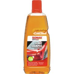 SONAX GlanzShampoo Konzentrat (1 Liter) durchdringt und löstr Schmutz gründlich, ohne Angreifen der Wachs-Schutzschicht | Art-Nr. 03143000