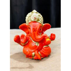 SHRESHTHA IDOLS Ganesha-Statue, Skulptur für Auto, Armaturenbrett, Zuhause, Tempeldekoration, indischer Gott, 5,1 x 5,8 cm, Kunstharz, Ganesha-Idol-Figur, Ganesha-Festivaldekoration (rot_Ganesha)