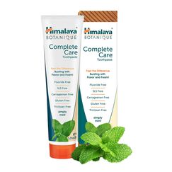 Himalaya Botanique Simply Mint Complete Care Toothpaste Refreshing Mint Flavour | Strong Teeth | Healthy Gums | Fresh Breath - 150g
