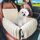 MIXJOY Hunde Autositz für kleine bis mittlere Hunde, Waschbarer Ansteckbare Leine verdickter Memory-Schaum-Füllung, Hundebett Auto für Rückbank Vordersitz, Beige