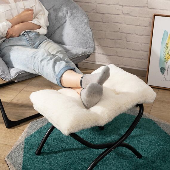 HollyHOME Fußhocker Klappbar Fußablage Fußstütze Faltbar Sitzhocker mit Metallbeinen Fusshocker mit Abnehmbar Gepolsterte Sitzfläche, Plüsch Beige