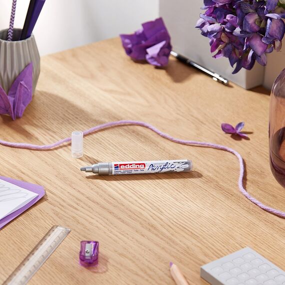 edding 5100 Acrylmarker medium - grau - 1 Acrylstift wasserfest - mittlere Rundspitze 2-3 mm - Acryl Farben zum Malen auf Leinwand, Malpapier und Holz - Acrylstifte für Steine