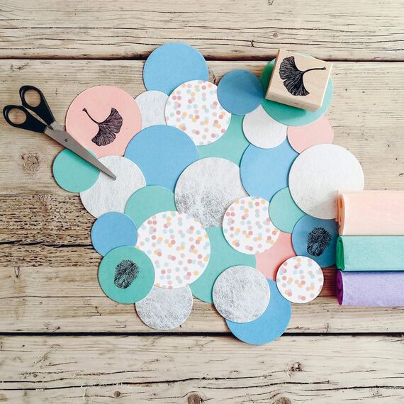 MarpaJansen 360.530-04 Tonzeichenpapier-(DIN A4, 100 Bogen, 130 g/m²) -zum Basteln & Gestalten-Zertifizierung durch,Blauer Engel-vanille, Mehrfarbig, One Size