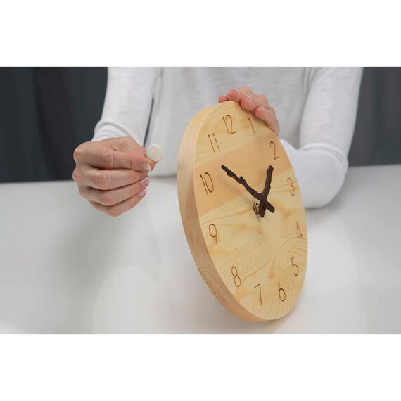 UHU patafix deco, Starke, wieder ablösbare und wieder verwendbare Klebepads, Klebekraft bis zu 2 kg, 32 Stück