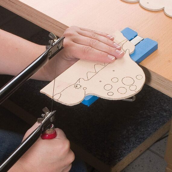 Pebaro 703P Laubsäge Set , 16 Teile, komplettes Set für Laubsägearbeiten, mit Vorlage aus Holz, Laubsägebogen made in Germany, Laubsägen, Basteln, Bastelset, Geschenkidee für Kinder