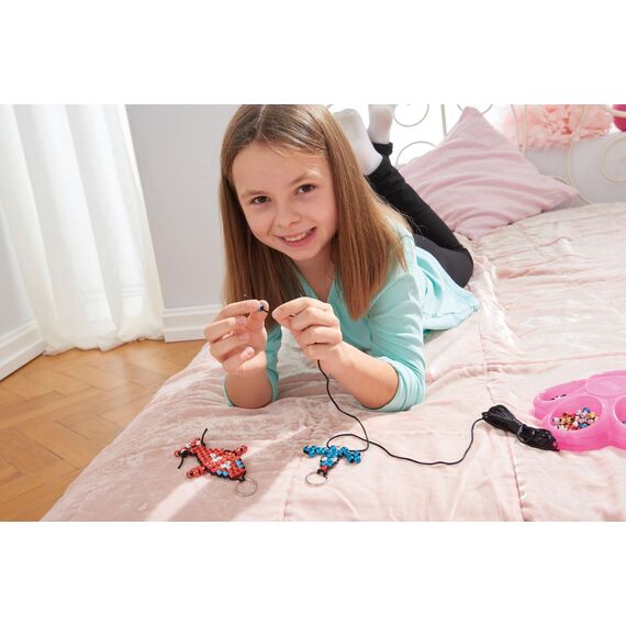 Lena 42690 Maskottchen groß Maskottchen Perlentiere Bastelset ab 6 Jahren, Mit 740 x Bastelperlen und 8 x Schlüsselringen, Schlüsselanhänger mit Perlen basteln