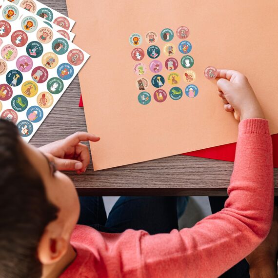 1600 Stück Tier Belohnungsaufkleber, 25mm Motivationsaufkleber für Kinder, 32 Muster Selbstklebende Lehrer Belohnung Aufkleber, Deutsch Belohnungssticker Reward Stickers Tieraufkleber für Lehrerbedarf