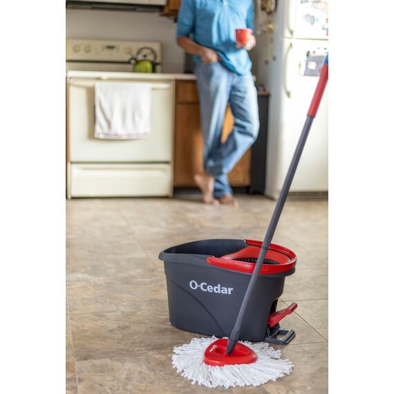 O-Cedar Mop und Eimer Frustfreie Verpackung Microfiber Floor Cleaning System Spin Mop and Bucket with 4 Extra Refills