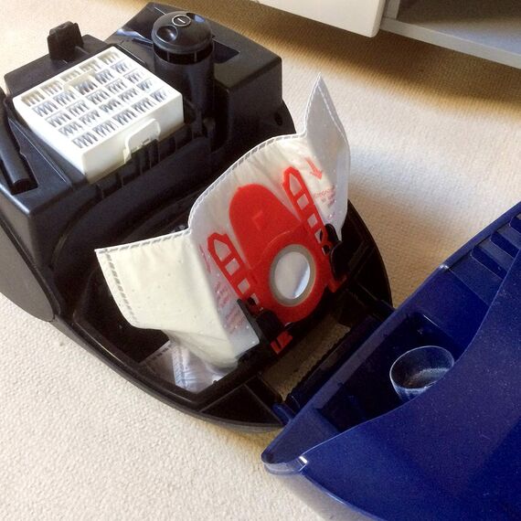 Dustwave® 10 Staubsaugerbeutel für AEG VX4-1-EB, VX4-1-GM-T, VX4-1-IW-P, VX4-1-OR, VX4-1-PM-P, VX4-1-WR-A, VX4-1-WR-P, VX6-1-CB-P, VX6-1 - hocheffizient, Mikrovlies mit Verschluss - Made in Germany