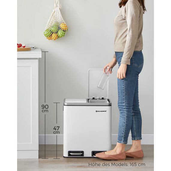 SONGMICS Mülleimer Küche, 2 x 15 Liter, Mülltrennsystem 2 Fächer, inklusive 15 Müllbeutel, Abfalleimer, Treteimer, recycelbare Abfälle, Biomüll, Softclose-Deckel, wolkenweiß LTB30WT