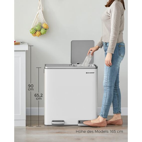 SONGMICS Mülleimer, 2 x 30 Liter, 2 Fächer, Mülltrennsystem, Treteimer, Abfalleimer Küche, 15 Müllsäcke, Metall, Inneneimer aus Kunststoff, Klappdeckel, Softclose, luftdicht, weiß-grau LTB60WT