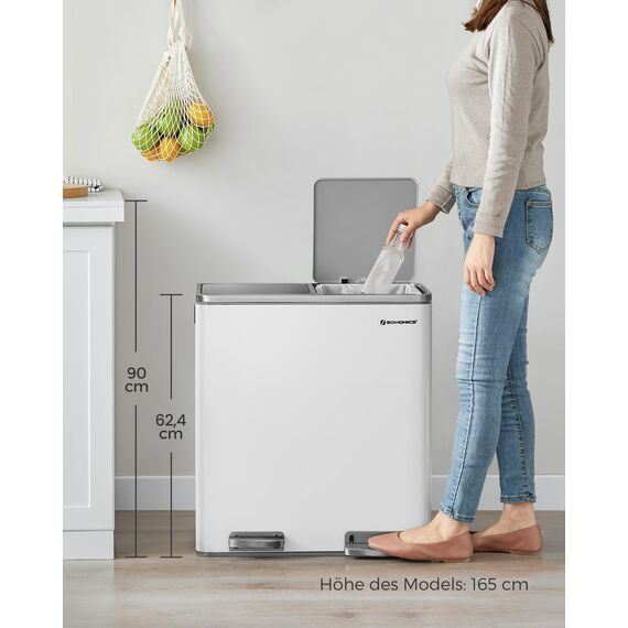 SONGMICS Mülleimer, 2 x 30 Liter, 2 Fächer, Mülltrennsystem, Treteimer, Abfalleimer Küche, 15 Müllsäcke, Metall, Inneneimer aus Kunststoff, Klappdeckel, Softclose, luftdicht, weiß-grau LTB60WT