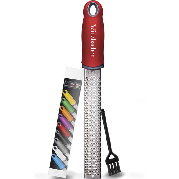 Winzbacher - Premium Zester Reibe I Parmesanreibe, Zitronenreibe, Muskatnuss Reibe, Ingwerreibe u.v.m. I rasiermesserscharfe Edelstahl Klinge I Spülmaschinenfest I inkl. Schụtz & Reinigungsbürste