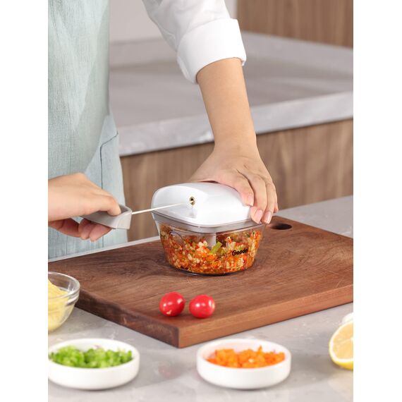 Geedel Zwiebelschneider, 500ML Zwiebel Zerkleinerer mit Seilzug, Gemüseschneider Zerkleinerer Manuell mit Edelstahlklingen, Multizerkleinerer Zwiebelhacker für Gemüse, Obst, Zwiebeln, Knoblauch, Nüsse