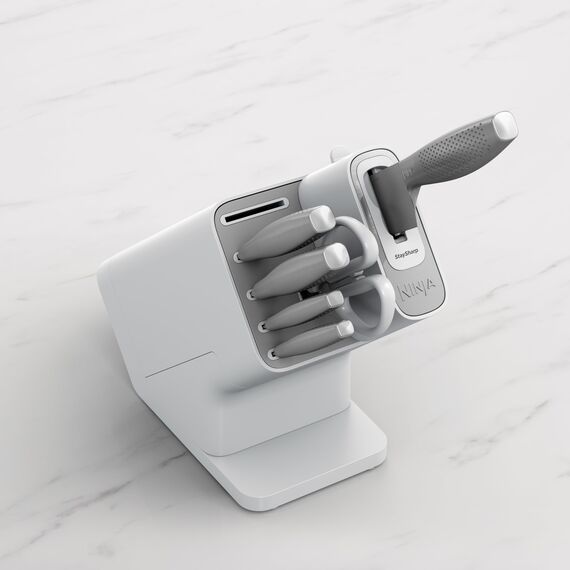 Ninja StaySharp Messerset, Edelstahl 6-teiliges Messerset mit integriertem Messerschärfer, mit Küchen- und Kräuterschere, Weiß, K62006EUWH