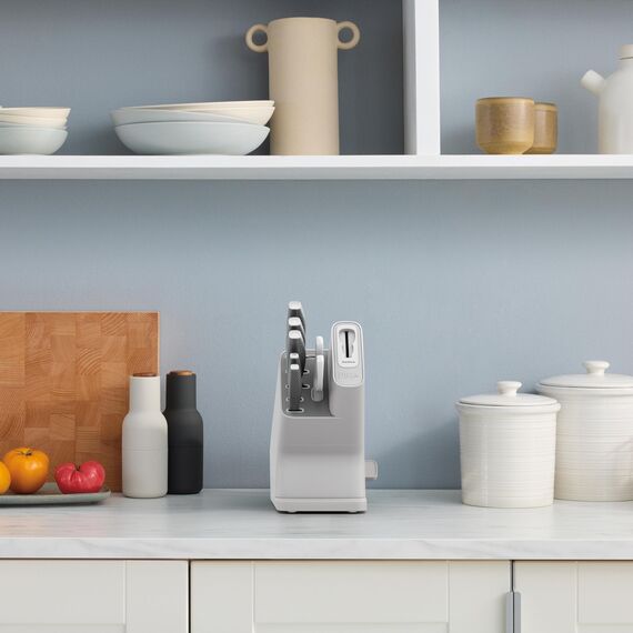 Ninja StaySharp Messerset, Edelstahl 6-teiliges Messerset mit integriertem Messerschärfer, mit Küchen- und Kräuterschere, Weiß, K62006EUWH