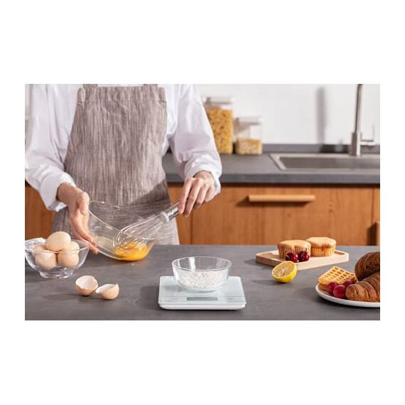 NUTRI FIT Wiederaufladbare Digitale Küchenwaage, USB-Type C Elektronische Lebensmittelwaage, Breites Gehartes Glas Wiegeplattform, Hinterbeleuchtetes LCD, 11lb/5kg, Back- & Kochwaage, Weiss