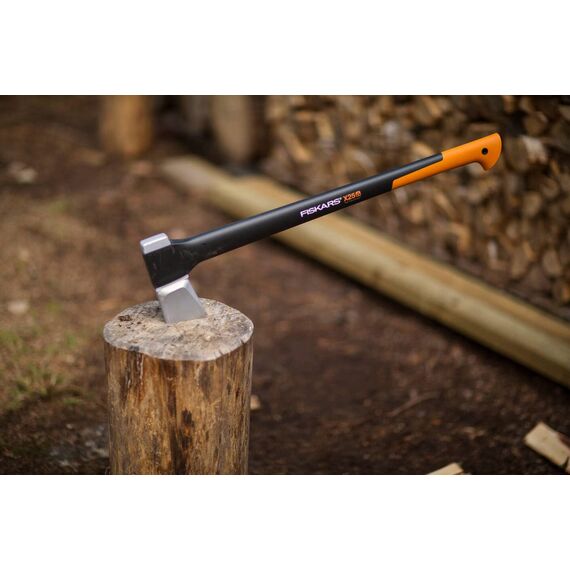Fiskars Spaltaxt, Inklusive Klingen- und Transportschutz, Länge: 72 cm, Antihaftbeschichtet, Hochwertige Stahl-Klinge/Glasfaserverstärkter Kunststoff-Stiel, Schwarz/Orange, X25–XL, 2,4 kg, 1015643