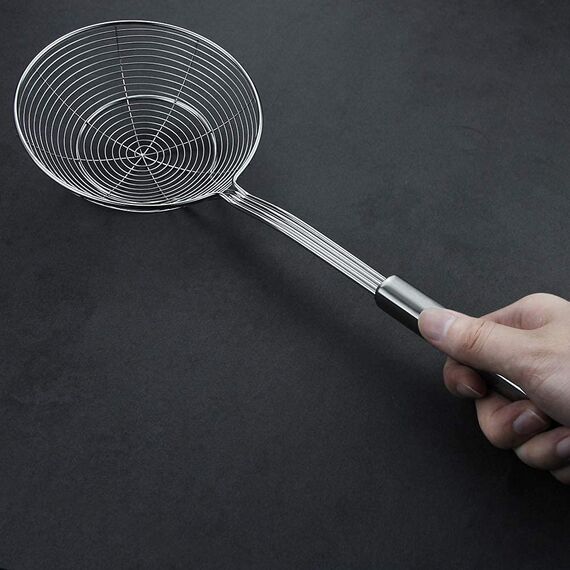 Spinnennetz-Schöpflöffel aus Edelstahl, Kochabschäumer, Schaumlöffel, Siebkelle, Küchenkelle aus Drahtnetz mit Griff für das tägliche Fritieren, Dünsten und Schöpfen. Durchmesser: 14 cm
