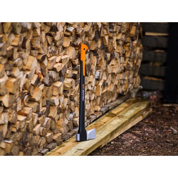 Fiskars Spaltaxt, Inklusive Klingen- und Transportschutz, Länge: 72 cm, Antihaftbeschichtet, Hochwertige Stahl-Klinge/Glasfaserverstärkter Kunststoff-Stiel, Schwarz/Orange, X25–XL, 2,4 kg, 1015643