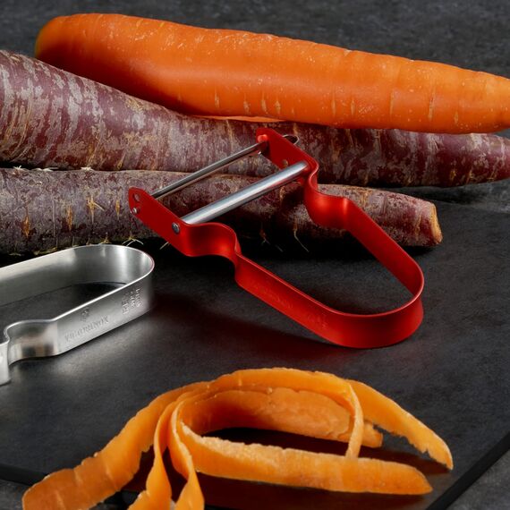 Victorinox REX Sparschäler, für Obst, Gemüse, Extra Scharf, Gerader Schliff, Aluminium, rot