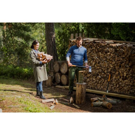 Fiskars Spaltaxt, Inklusive Klingen- und Transportschutz, Länge: 72 cm, Antihaftbeschichtet, Hochwertige Stahl-Klinge/Glasfaserverstärkter Kunststoff-Stiel, Schwarz/Orange, X25–XL, 2,4 kg, 1015643