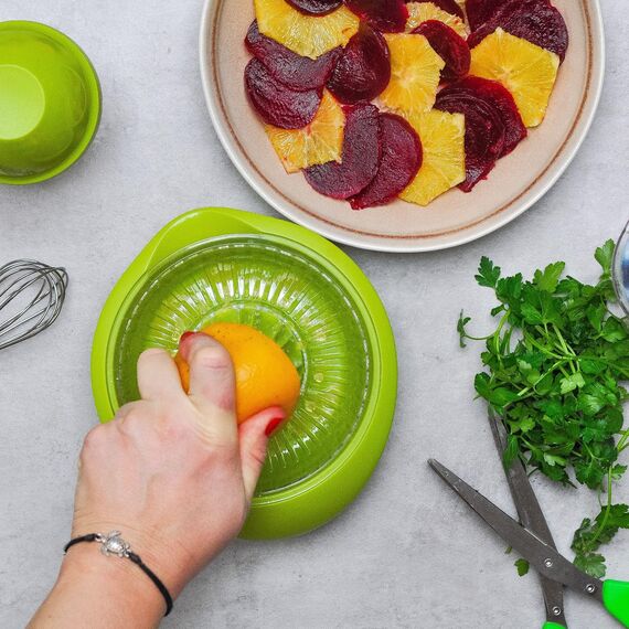 Westmark Zitronen-/Zitruspresse mit Behälter, Durchmesser: 18,7 cm, Fassungsvermögen: 0,5 Liter, Kunststoff, Limetta, Apfelgrün, 3091227A