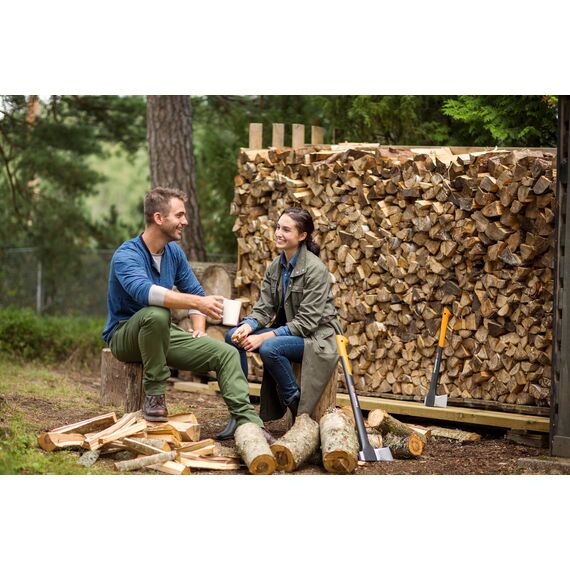 Fiskars Spaltaxt, Inklusive Klingen- und Transportschutz, Länge: 72 cm, Antihaftbeschichtet, Hochwertige Stahl-Klinge/Glasfaserverstärkter Kunststoff-Stiel, Schwarz/Orange, X25–XL, 2,4 kg, 1015643