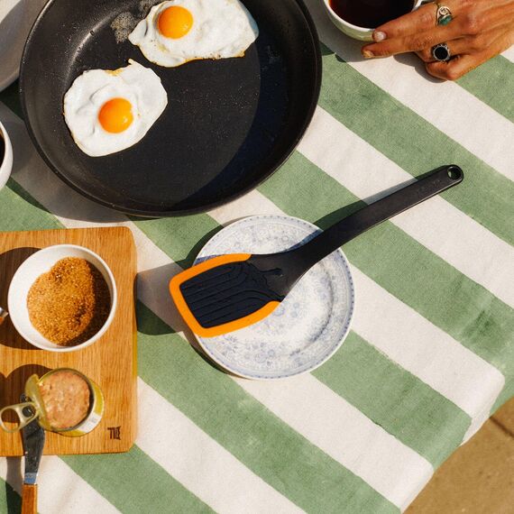 Fiskars Pfannenwender, Länge: 29 cm, Kunststoff/Silikon, Functional Form, Schwarz/Orange, 1027300