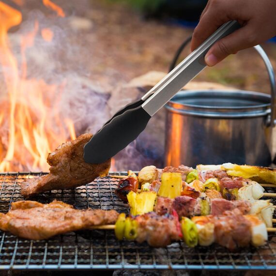 WISYOK 30cm Küchenzangen, Grillzange Hitzebeständige, Zange Küche, Kochzange mit Edelstahl und Silikonspitze, Silikonzangen, Tongs Kitchen, Fleischzange, Nudelzange zum Kochen, Grillen (Schwarz)