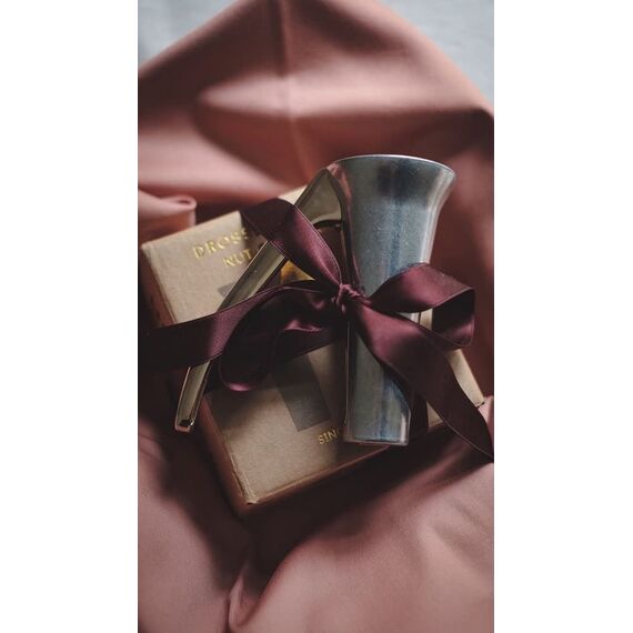 Drosselmeyer Prämie Design Nussknacker - Effektiv auf alle Größen von Nüssen mit minimalem Aufwand Heavy Duty Walnussknacker - Sehr Stark und Robust - Entworfen und hergestellt in Schweden