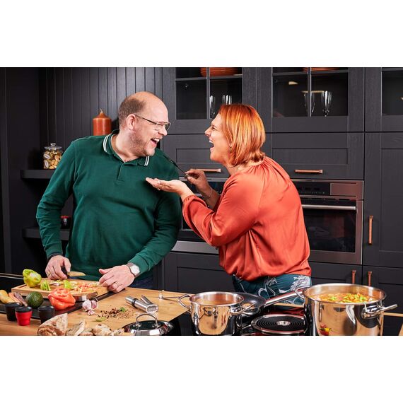 RÖSLE Kochlöffel mit Loch Silikon, Hochwertiger Rührlöffel mit Silikonüberzug und Rundgriff, Edelstahl 18/10, spülmaschinengeeignet, Grau