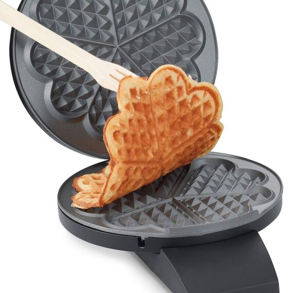 Cloer 1620 Waffeleisen für klassische Herzwaffeln, 930 W, Waffelgröße 15,5 cm, stufenlos wählbarer Bräunungsgrad, schwarz