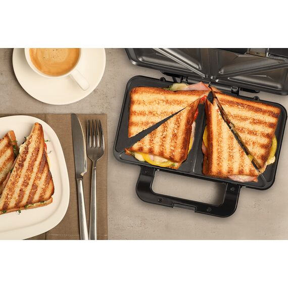 Bestron XL Sandwichmaker, Antihaftbeschichteter Sandwich-Toaster für 2 Sandwiches, inkl. automatischer Temperaturregelung & Bereitschaftsanzeige, 900 Watt, Farbe: Titangrau