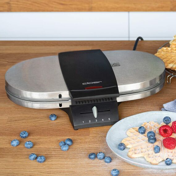 Cloer 1329 Doppelwaffeleisen für 2 Herzwaffeln mit 15,5 cm Durchmesser, Waffeleisen mit Antihaftbeschichtung, Edelstahlgehäuse, stufenlosem Bräunungsgrad und optischer Fertigmeldung, PFAS-frei, 1700 W