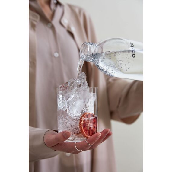 Aarke Carbonator 3, Wassersprudler aus Edelstahl im modernen Sand Finish mit 2x BPA-freier 1L PET-Flasche, Sprudelwasserbereiter für Leitungswasser, kompatibel mit 60L CO2-Zylindern