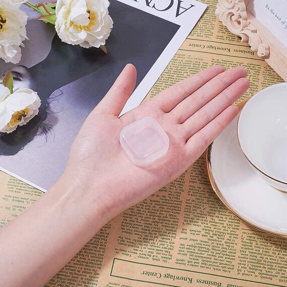 WYAN 20 Stück Aufbewahrungsbehälter aus Kunststoff mit Deckel, für Kleinteile,kleine Perlen,und andere Bastelzubehör(3.5 * 3.5 * 1.8cm)