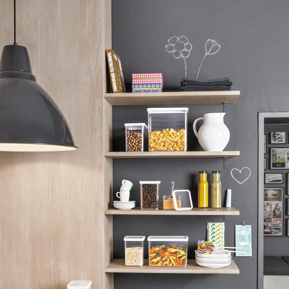 Rotho Loft quadratische Vorratsdose 0,5l mit Deckel und Dichtung, Kunststoff (SAN) BPA-frei, transparent/weiss, 0,5l (10,0 x 10,0 x 7,2 cm)