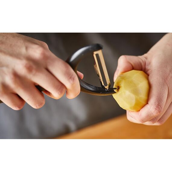 Fiskars Gemüseschäler, Y-förmig, Rostfreier Stahl, Essential, Schwarz, 1065599