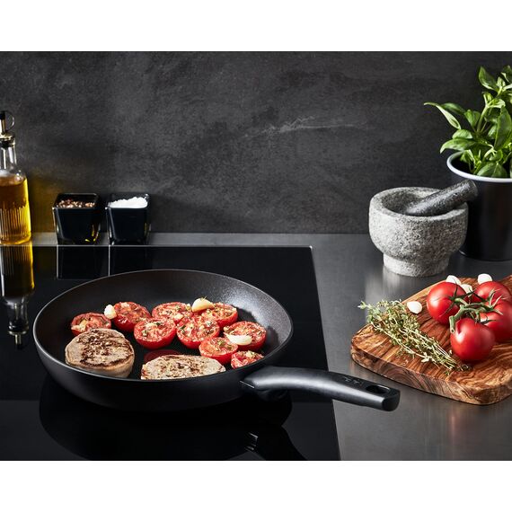 Tefal Hard Titanium On Pfannenset 24 + 28 cm, Pfanne Induktion, Aluminium, unbedenkliche Antihaftversiegelung, Thermo-Signal bei idealer Brattemperatur, für alle Herdarten geeignet, G28890