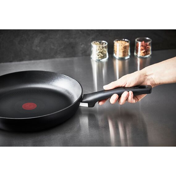 Tefal G28806 Hard Titanium On Bratpfanne 28 cm, Aluminium, unbedenkliche Antihaftversiegelung, Thermo-Signal Temperaturanzeiger, für alle Herdarten geeignet, induktionsgeeignet, Schwarz
