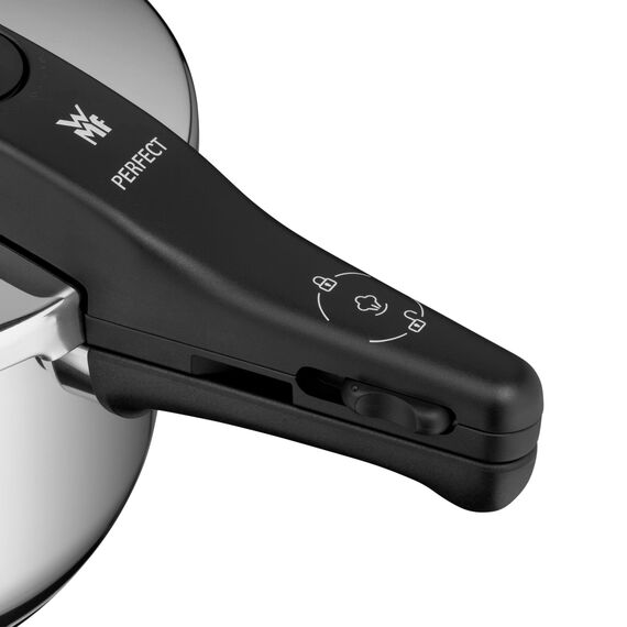 WMF Perfect One Pot Schnellkochtopf Induktion 4,5l, Dampfkochtopf, großes Kochsignal, 2 Kochstufen, abnehmbarer Deckelgriff, Cromargan Edelstahl
