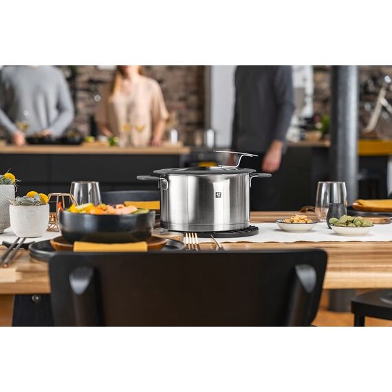 ZWILLING Simplify Kochtopf-Set 4-teilig, Mit Ausgießfunktion, Stay-Cool-Griffe, Induktionsgeeignet, Edelstahl, Silber
