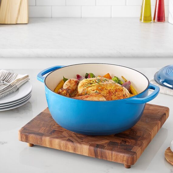 Amazon Basics Rund Bräter Schmortopf aus emailliertem Gusseisen, 5.7 L, Blau