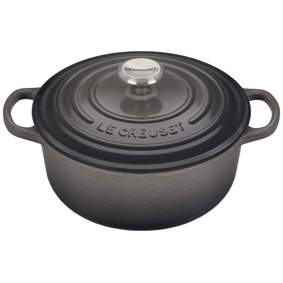 Le Creuset Signature Gusseisen-Bräter mit Deckel, Ø 20 cm, Rund, Für alle Herdarten und Induktion geeignet, Volumen: 2,4 l, 3,092 kg, Flint, 21177204442430