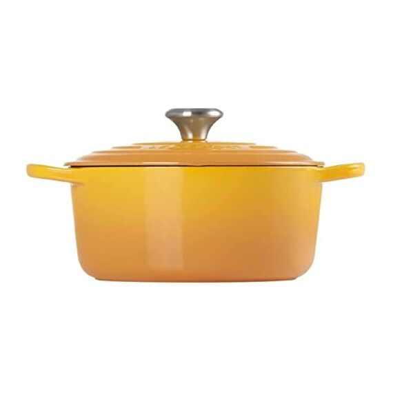 Le Creuset Signature Gusseisen-Bräter mit Deckel, Ø 24 cm, Rund, Für alle Herdarten und Induktion geeignet, Volumen: 4,2 l, 4,305 kg, Nectar, 21177246724430