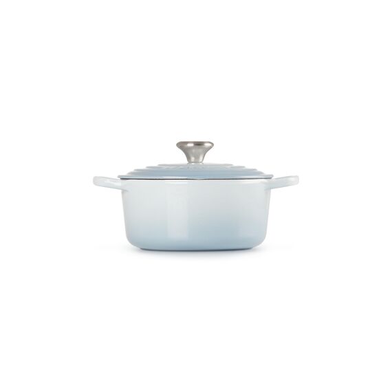 Le Creuset Signature Gusseisen-Bräter mit Deckel, Ø 20 cm, Rund, Für alle Herdarten und Induktion geeignet, Volumen: 2,4 l, 3,092 kg, Coastal Blue, 21177204202430